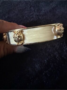 Vintage Owl Motif Gold Tone Hinged Bangle Bracelet Mother of Pearl Look